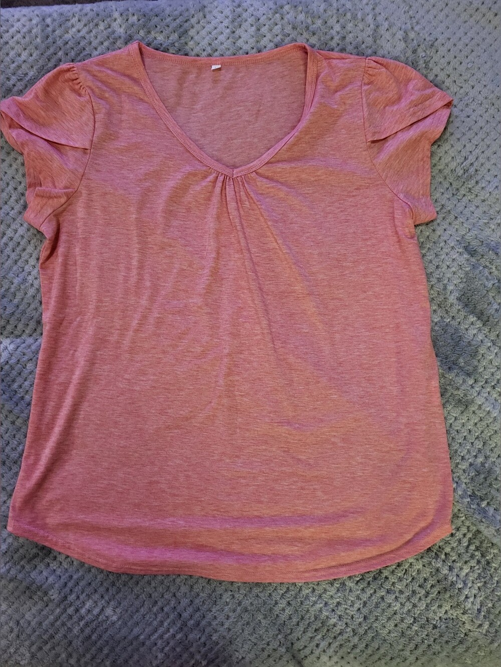 Women's Coral Short-Sleeve V-Neck Tee Large